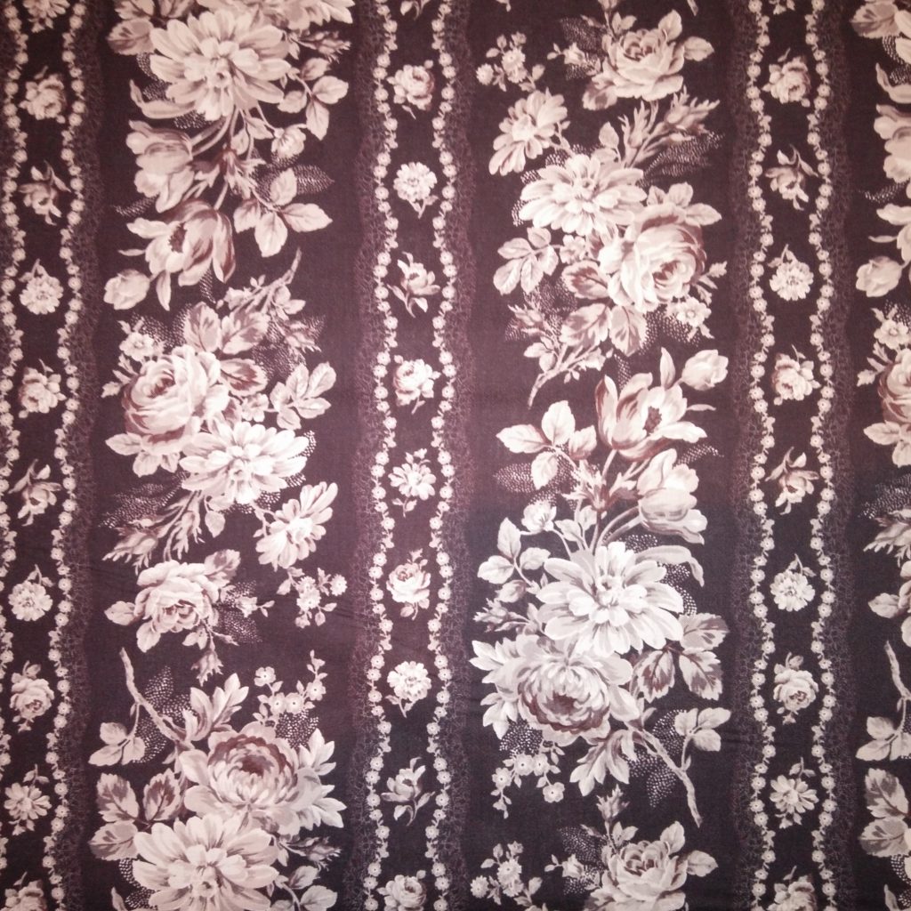 Quilt Gate Gentle Flowers Forest 593012E Fat Quarter A Heart